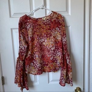 Like NEW Flared Sleeve Boho Blouse
